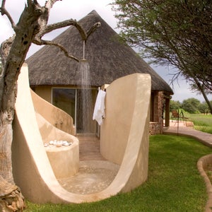 Showering outside is one of life’s small pleasures. Discovering there’s one adjoining your hotel room is an enormous joy. Read more.