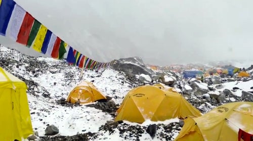 The first few seconds of the footage show Base Camp while climbers feel the ground shaking.