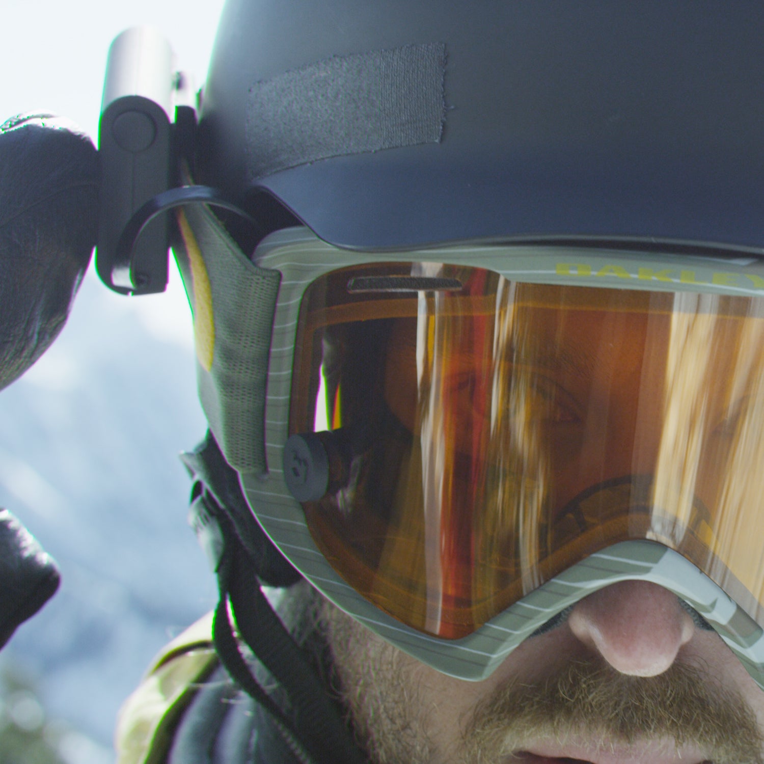 Have you seen all there is to see at your local ski resort? Then add another layer with the GogglePal, a small device that shows an augmented reality inside your normal ski goggles. Read more.