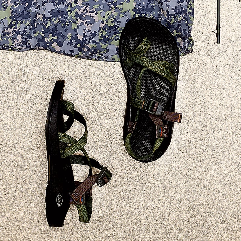 The Z/2’s ($110) Vibram sole sticks to wet rocks even in a ripping current, and the webbing dries quickly—our feet warmed up in minutes. fishpondusa.com
