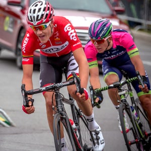 In-peloton footage is made possible in part by lighter, more advanced action cam technology.