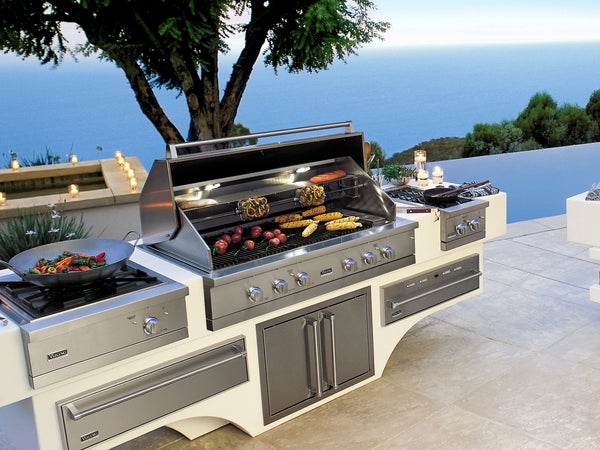 https://cdn.outsideonline.com/wp-content/uploads/2015/05/06/malibu-outdoor-kitchen-grill-water_h.jpg?crop=4:3&width=600&enable=upscale