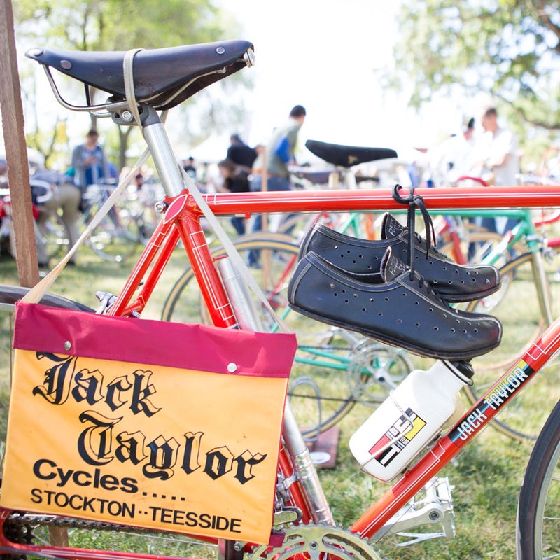 The Italian L’Eroica finishes in the town of Giaole in Chianti. The mayor of Giaole was actually present in Paso Robles, to attend the event and sign a “sister city” pact between the two cities. In Chianti, you get a bottle of wine at the finish. In Paso, it was a bottle of olive oil (and a cold can of Tecate).