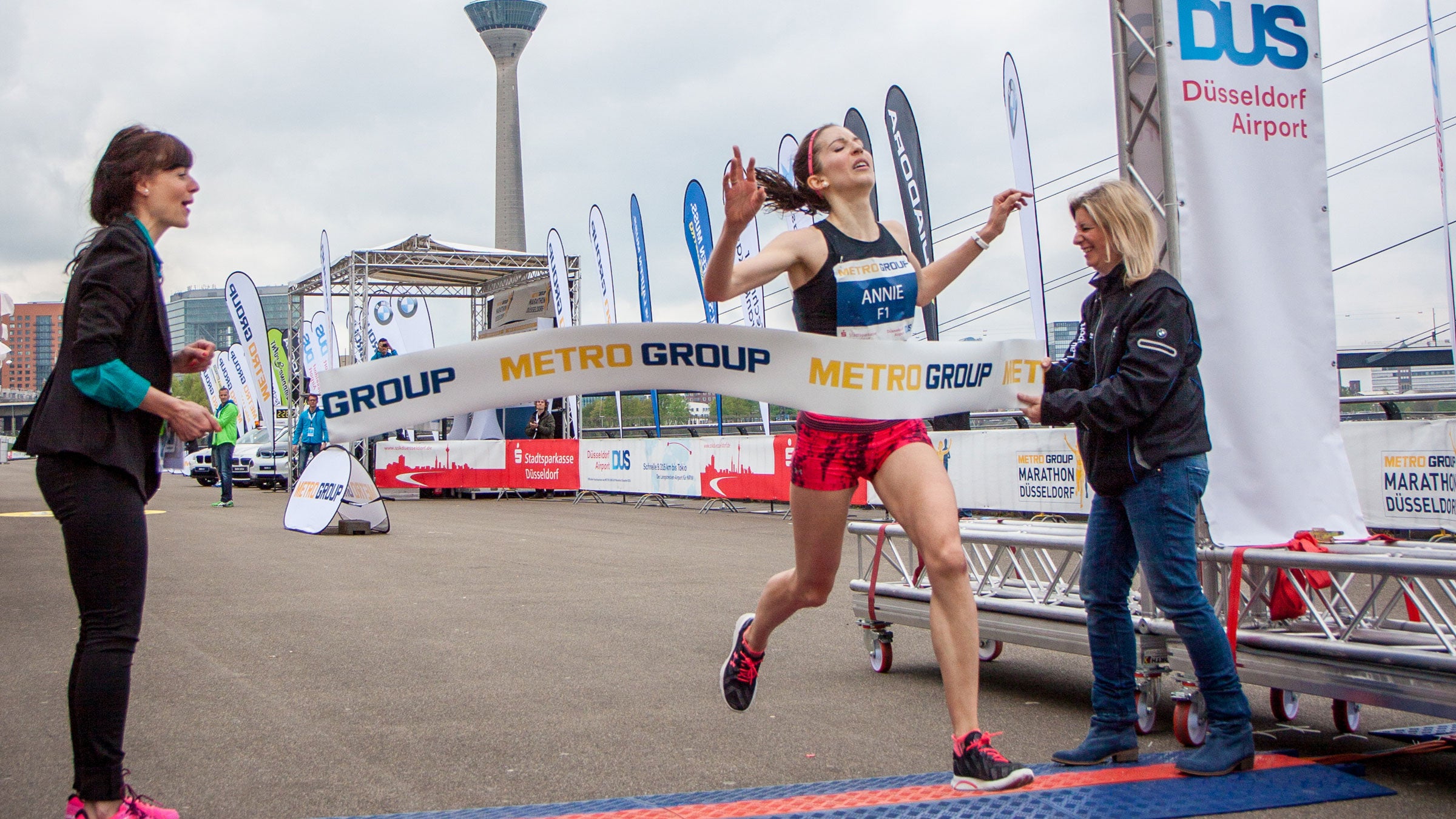 Bersagel crosses the finish line to win the Dusseldorf Marathon in a personal best time of 2:28:29.