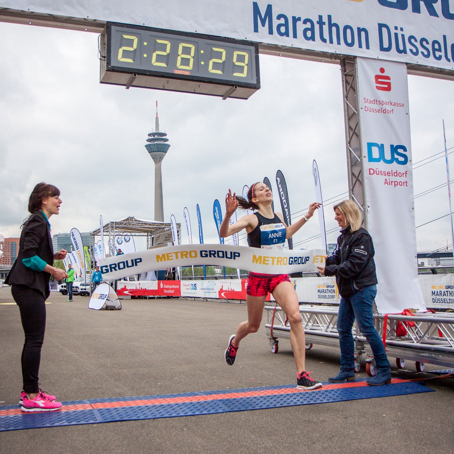Bersagel crosses the finish line to win the Dusseldorf Marathon in a personal best time of 2:28:29.