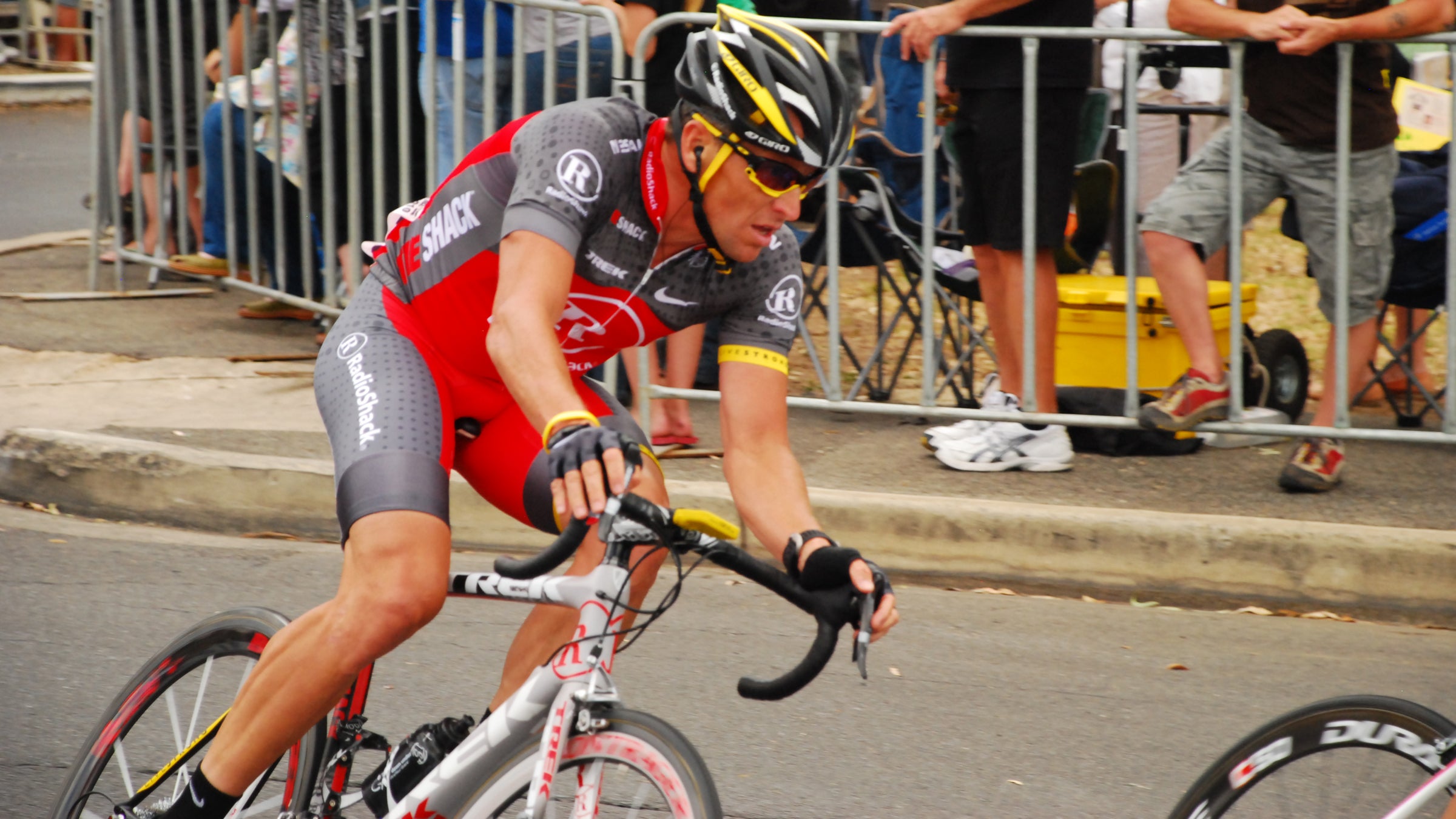 UCI president Brian Cookson has called for Armstrong to withdraw from the the Tour charity ride.