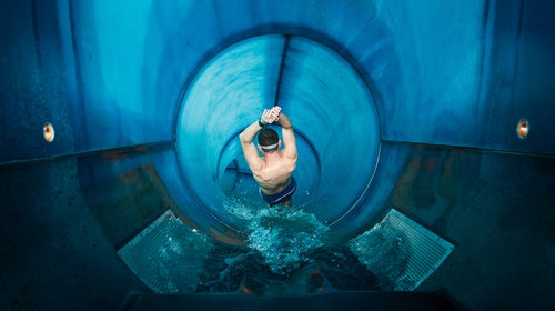 German speed-chuting champion Jens Scherer enters the Ostsee tube.