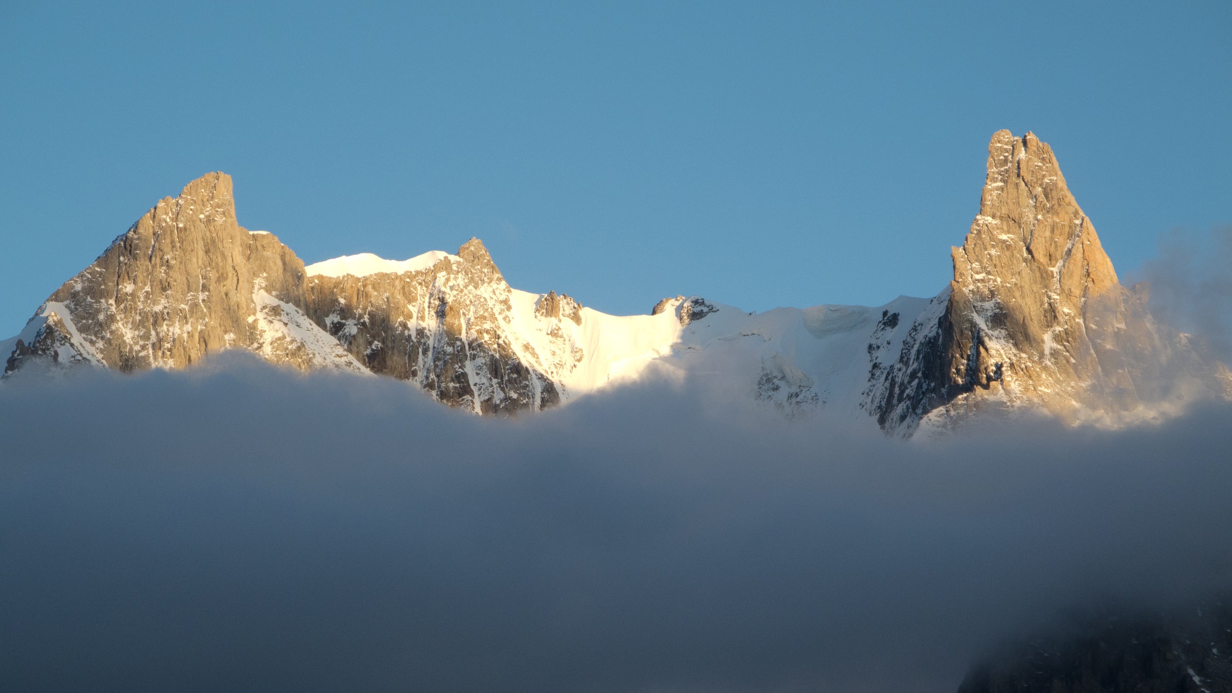 The ascent was part of Steck's 82 Summits project, in which he plans to climb 82 summits, cycle 1,000 kilometers, and gain 100,000 meters of altitude in 80 days.