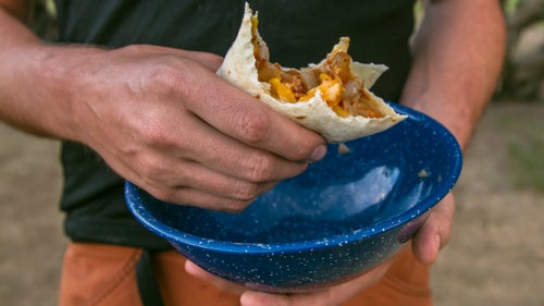 Both shelf-stable (candy bars, canned food, a dozen spices) and fresh foods (bacon, cheese, veggies) fill the huts shelves and coolers. Burritos are an easy-to-pack meal, which we made often. Preferred variety: bacon, fried potatoes, saut茅ed onion, cheddar cheese and Cholula hot sauce.