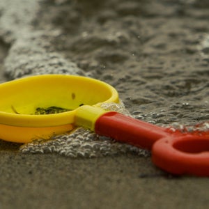 The inmate, who’d been serving time for rape and narcotics, snuck out of a window, stole an old surfboard and toy shovel, and paddled to shore.