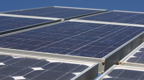 By cutting the use of fossil fuels, the solar power plant will reduce carbon emissions equivalent to planting 3 million trees.