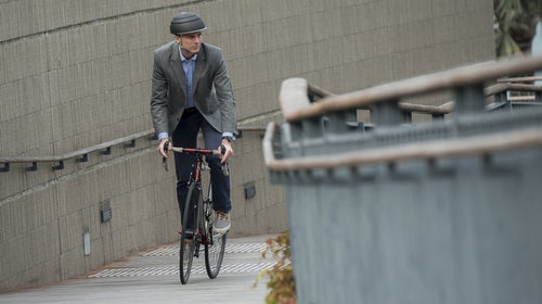 Closca's Fuga collapsible helmet helps your smartphone call emergency services after a crash.