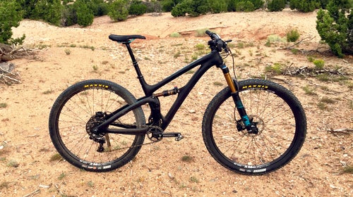 The Yeti SB4.5C effortlessly handles rough terrain, but at a price.