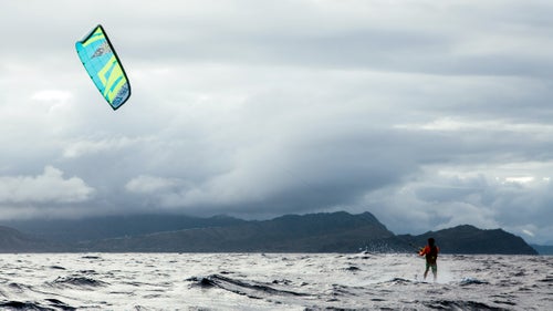 For the final mission, the Jeep庐 brand partnered with professional surfer and all-around waterman Kai Lenny, who devised what he calls the Ultimate Crossing, a one-day, 115-nautical-mile push from Maui to Oahu. To propel himself, Kai will employ all of his favorite watersports: surfing, kiteboarding, and stand-up paddleboarding.
