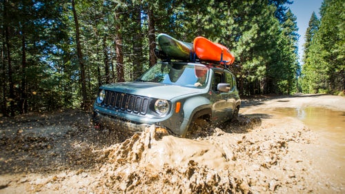 For the second adventure, the Jeep庐 brand enlisted pro kayaker Steve Fisher, one of the world鈥檚 top expedition paddlers, who had always dreamed of running the fabled Merced River in Yosemite National Park. Due to the extreme difficulty of the whitewater, this 15-mile stretch of slides and gorges that ends at the iconic Nevada Falls remains a holy grail among paddlers. Until now, paddling the park has been illegal. Finally, in 2015, after years of lobbying, the park rules changed to allow kayaking on the rapids. Steve Fisher and his team want to be the first to challenge these waters legally.