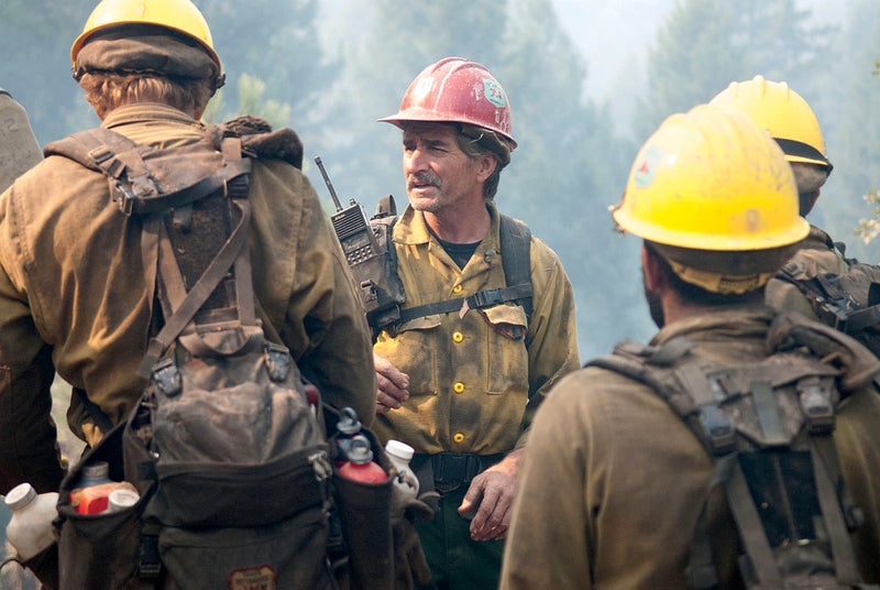 Rick Cowell addressing his crew during the Stafford blaze.