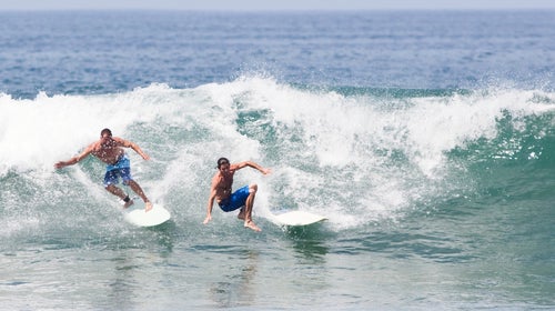 Papaya's Surf Magic - Turning Waves into Everlasting Memories