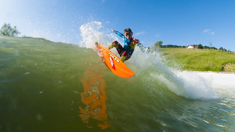 Surfing Wavegarden.