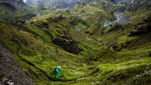 Mountain biking is fairly new to Iceland and while plenty of people go there to ride annually, the infrastructure for mountain biking isn't yet fully developed. We failed a few times, but most of the time our hunt for trail was rewarded with pristine sections of singletrack, like this beautiful trail in Tho虂rsmo虉rk.