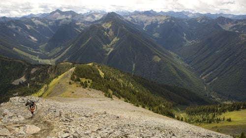 Gavelda was among the first to ride the newly built Peak to Creek trail on Reco Mountain, in British Columbia鈥檚 Selkirk range, when he joined pro mountain biker Darren Butler there in August. 鈥淚 hadn鈥檛 had a trail start at the literal peak of a mountain before,鈥 says the Durango, Colorado, photographer, describing the 360-degree view and 100-foot shale face on either side of the path. 鈥淭he rest of it is an alpine pump track鈥攜ou can just float through it. I鈥檝e never ridden another mountain-bike trail like it.鈥
THE TOOLS: Canon 5D Mark III, 24-70mm f/2.8L lens, ISO100, f/7.1, 1/200 second