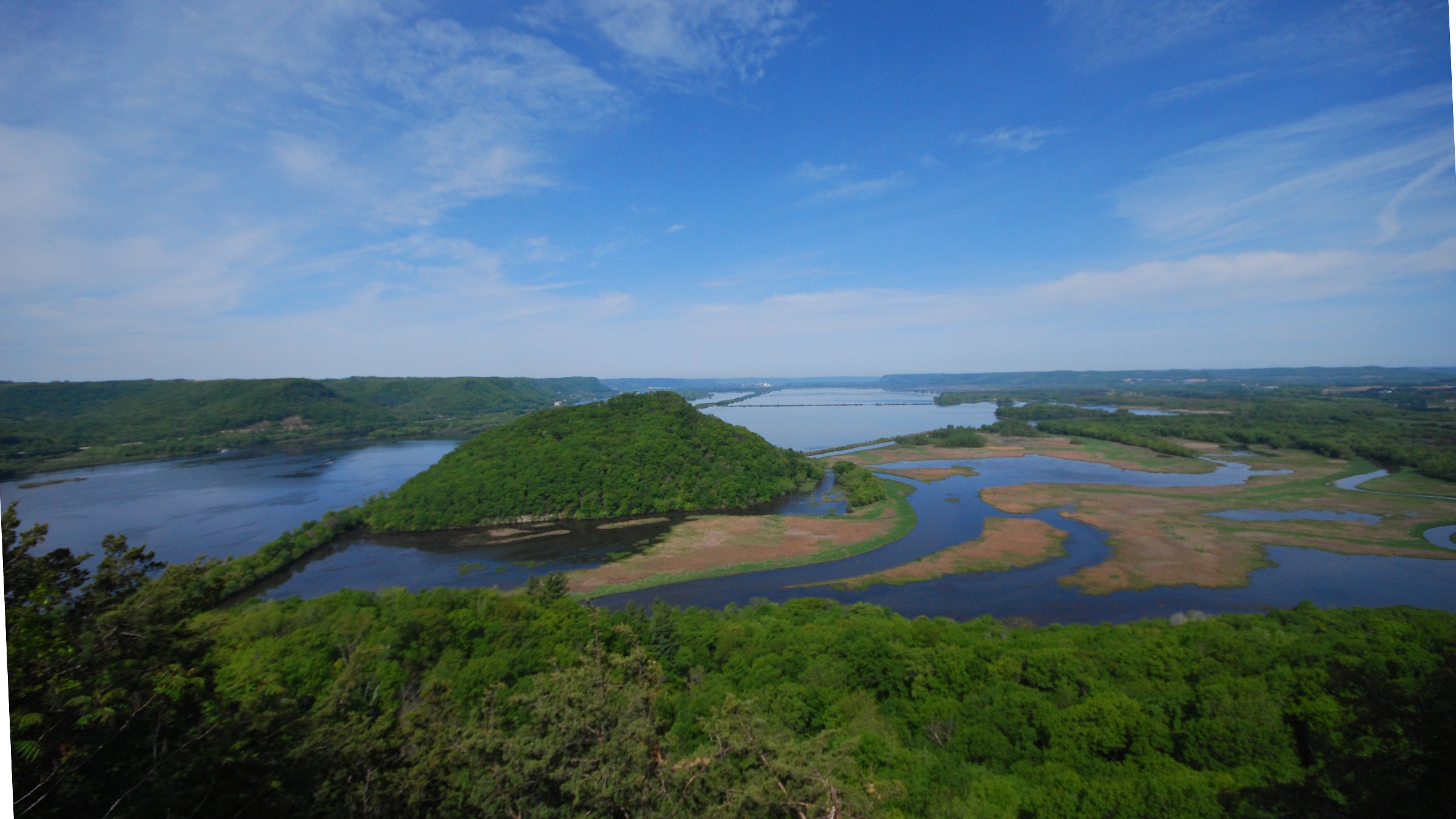 Though the leak was contained later that day, four cars discharged between five and 500 gallons, with a fifth dumping 18,000 gallons into the waterway.