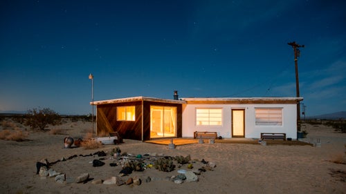 Wonder Valley, California: Lisa Sitko and Douglas Armour鈥檚 bungalow, which they purchased and began renovating in 2006. One essential design element: from the bedroom on the left, the couple has an unobstructed view of the sunrise.