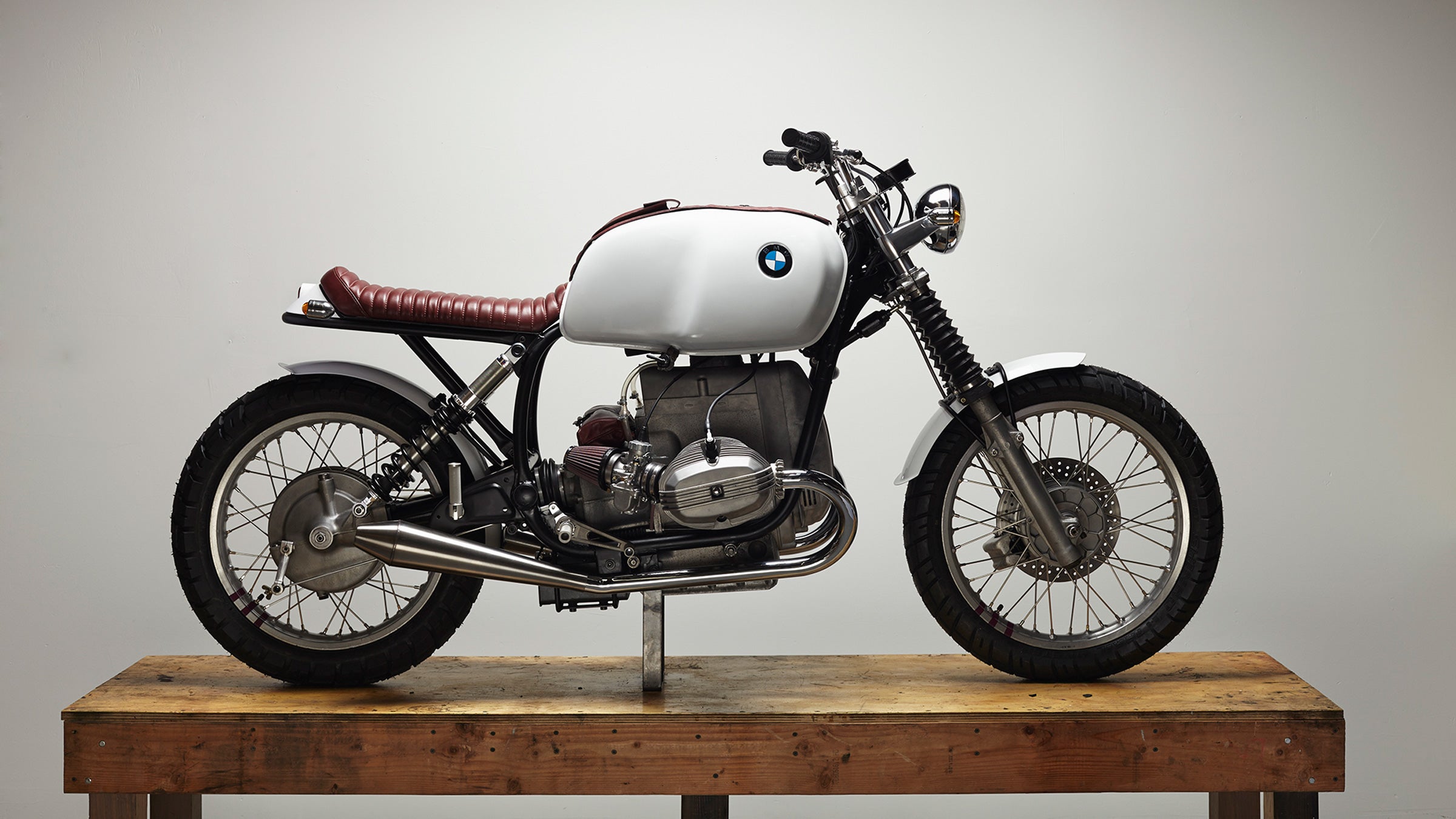 So pretty we'd say it should be in a museum, but for its performance artistry on the road.