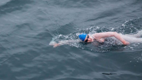 Sharks, frigid water, and powerful currents were the key factors that had prevented many from even attempting an open water swim between San Francisco and the Farallon Islands, 27 miles west. But in August, Chambers, a 38-year-old Kiwi, swam the distance in 17 hours, becoming the first woman ever to do so. After the experience, she told 国产吃瓜黑料 that she鈥檚 only just begun: 鈥淚鈥檓 not ready to settle down, and right now my path lies in a different direction.鈥