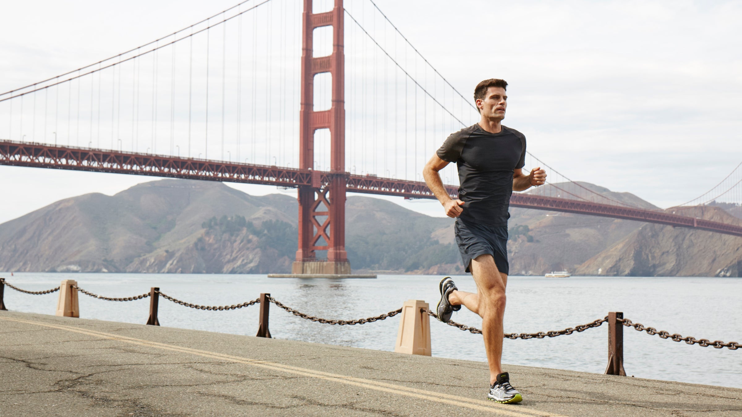 Lumo Run's 9-axis sensor provides real-time, lab-quality feedback on your running