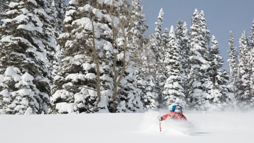 The most recent El Ni帽o storm dumped more than three feet of fresh on Colorado. Avalanche danger skyrocketed, but if you stayed on lower-angle terrain, the skiing was all-time.
We happened to be in Crested Butte testing Dynafit鈥檚 2016/17 skis, boots, and apparel right after the storm moved through and had one of the deepest days ever with Donny Roth, who works with Irwin Guides. He took us into the local backcountry for a long day where we skied nearly 4,000 feet of cold, blower, pow.
Photo: Donny Roth, who鈥檚 also a Dynafit ambassador, sucks in snow on the Red Coon Glades outside of Crested Butte, Colorado.