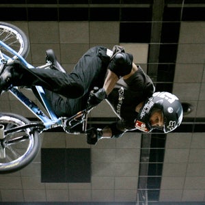 ** ADVANCE FOR WEEKEND EDITIONS, JULY  9-11 ** BMX rider Dave Mirra practice for the Panasonic Open event Thursday, June 9, 2005, in Louisville, Ky. Mirra clearly enjoys his life these days, and who could blame him? He's one of the featured stars of a national action sports tour and the host of a reality show on MTV, and he soon will be married. (AP Photo/Ed Reinke)