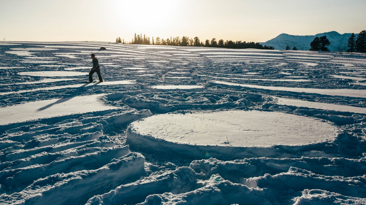 The Snowshoeing Artist Making Mountains Even More Beautiful