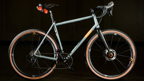 Soulcraft's Sean's Treehorn was one of two bikes featuring the new 鈥渞oad plus鈥 tires introduced by WTB at NAHBS. The Treehorn is equipped with the 650x47c road tires for endurance road and gravel rides.