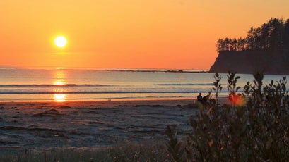 Unlike a lot of the west coast, the farthest reaches of the PNW provide unapologetically beautiful evenings well into the winter. If you're willing to brave the colder weather, it's well worth it.