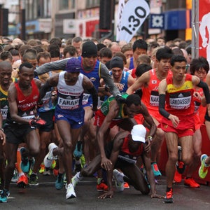 Geoffrey Kamworor falls. And wins.