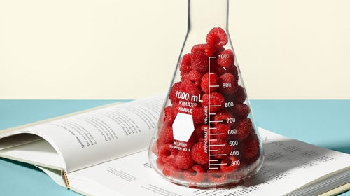 Sixty-two percent of ԹϺ editors think GMO foods are safe to eat.