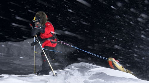 During his north-to-south circumnavigation, Horn will walk across the arctic towing a sea kayak.