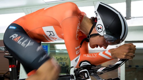 Rally Cycling鈥檚 Adam De Vos tests one of the team鈥檚 Lazer aero helmets.