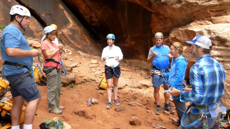 Members of the VHC receive training from Zion 国产吃瓜黑料 Company instructors Laura Dahl and B. J. Cassell.