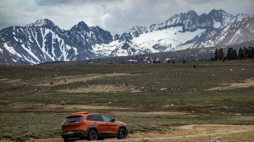 It's hard to find better views than those offered by Coyote Flat. That's Palisade Glacier in the background.