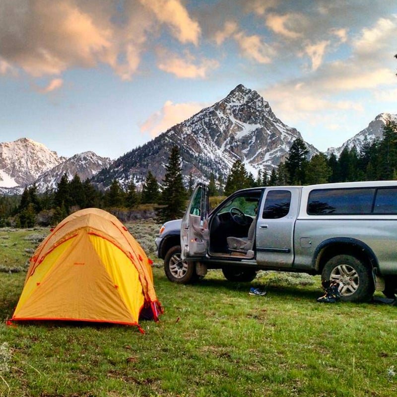 Base camp. #Iowa is such a beautiful state... #dryingskinsonthetruckdoor #skibootstank #idahoisterribledontgothere #butreallystayaway #mylifeisbetterthanyourvacation #wehaveastrictcatchandreleasepolicy #forgotmysnorkel #fortheboys #girlsdoskitour #girlsdoshred #summerofchaco