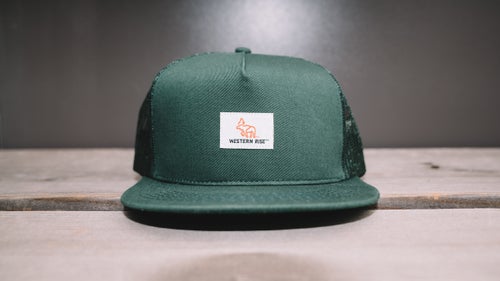 We dig this hat鈥檚 simple design. It鈥檚 built with a high crown and a flat brim that wants to stay that way.