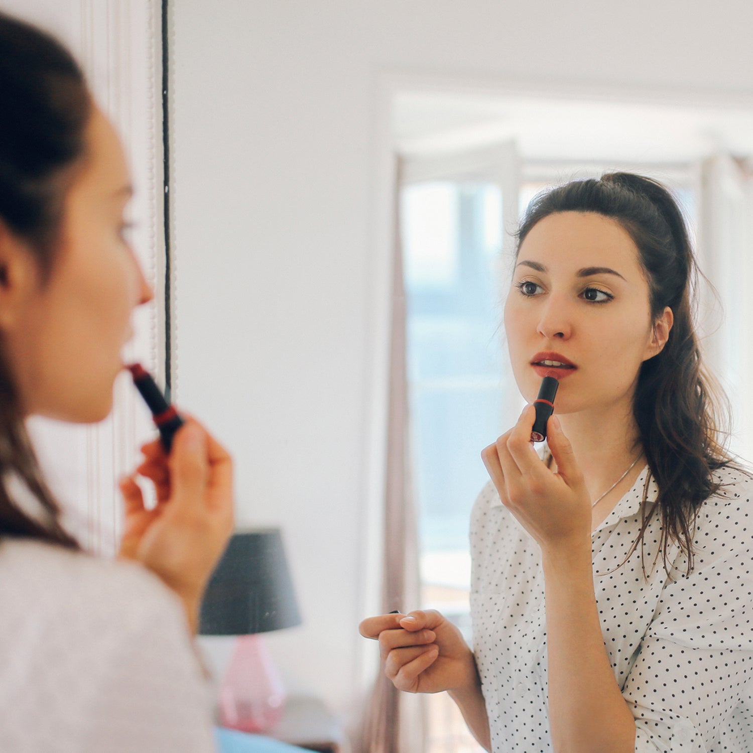 Let's Discuss: Is Wearing Makeup To Work, A Bad Thing?