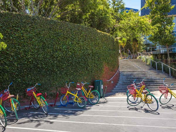 A new CDC program encourages offices to embrace the outdoors.