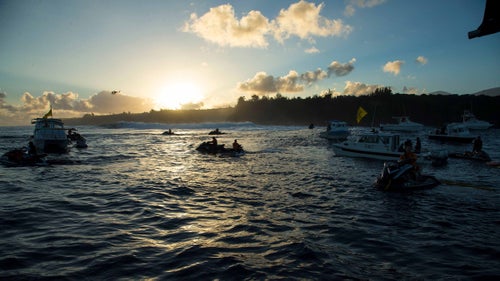 On Friday, November 11, with a solid swell that surpassed 30 feet, the World Surf League called its first big-wave contest of the Pacific Northwest swell season at Pe'ahi, aka Jaws, in Maui. This was the second time the competition was run, but this year was different: it included the first-ever female surfers to compete in a WSL big wave event.
San Francisco surfer Bianca Valenti, the designated WSL athlete representative in charge of coordinating with surfers about the event, and I flew out to join the participants: 12 women hailing from South Africa, Australia, Guatemala, Brazil, Hawaii and mainland U.S.. They competed in two 45-minute preliminary heats and an hour-long final on the same day as the men鈥檚 contest鈥攁 victory for women鈥檚 surfing on the heels of lobbying efforts from female surfers and pressure pressure from the press to host an all-women event.
Valenti and I stayed with Paige Alms, who famously rode the first barrel ridden by a woman at Pe'ahi in January 2015, and who ultimately took first place in this year鈥檚 event. Here鈥檚 a look at the historic day, and what it meant to women who made it happen.
Photo: Many surfers paddle out through the rocky shore pound to get to the break at Jaws, though on competition day some chose to conserve their energy and get a ride. The contest attempted to limit the boat and Jet Ski traffic during the contest, but it still looked like Water World out there as the sun rose.