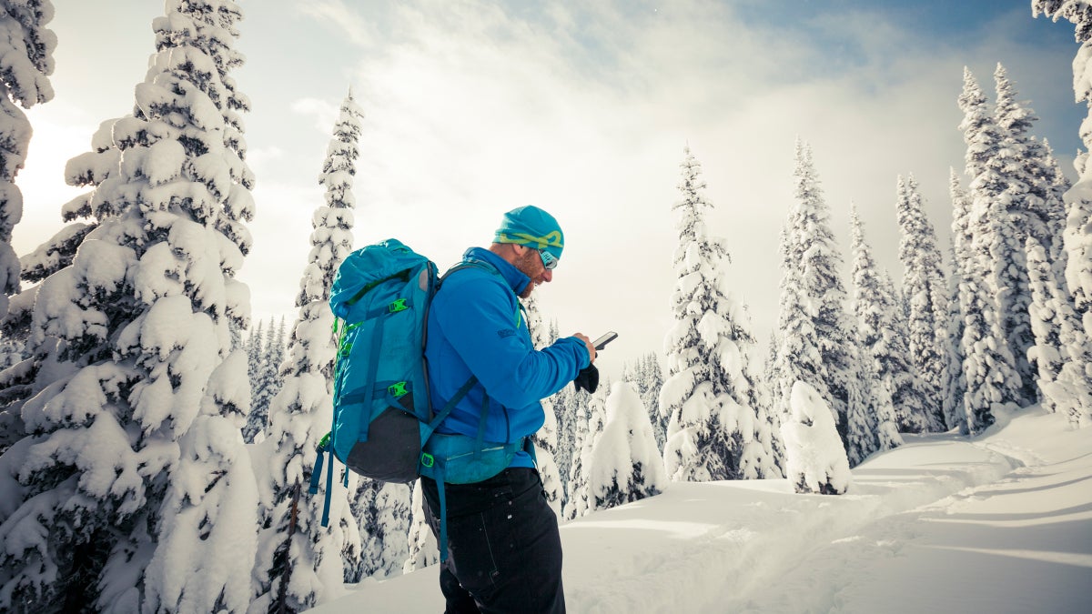 6 Apps That Make Skiing Better and Safer