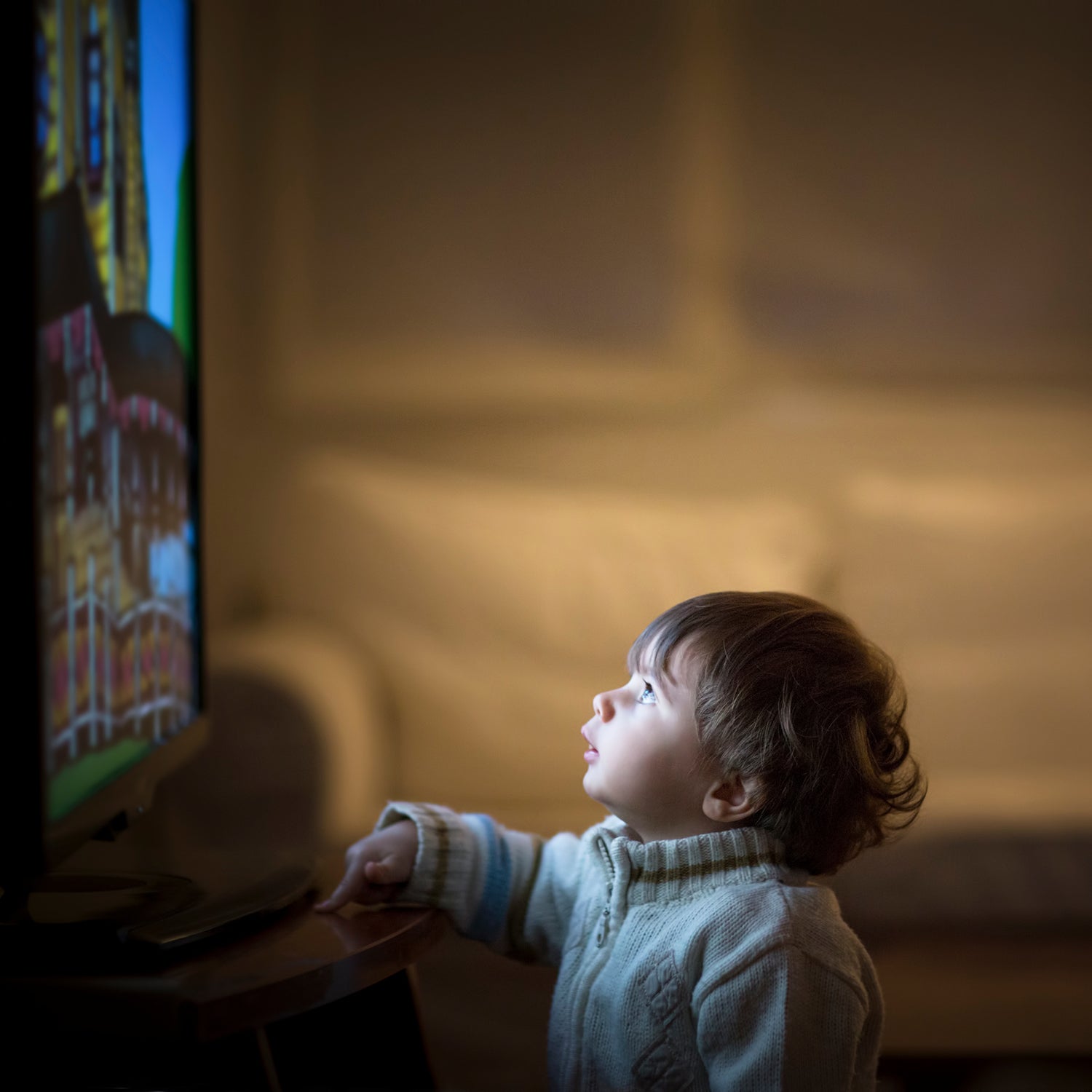 Watching Tv Children: Over 2,028 Royalty-Free Licensable Stock  Illustrations & Drawings | Shutterstock