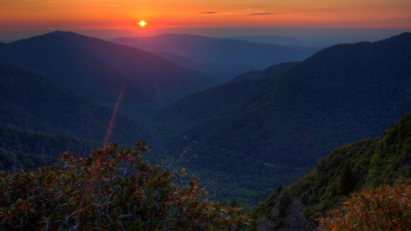 Sunset views like this are what keeps Great Smoky full of visitors.