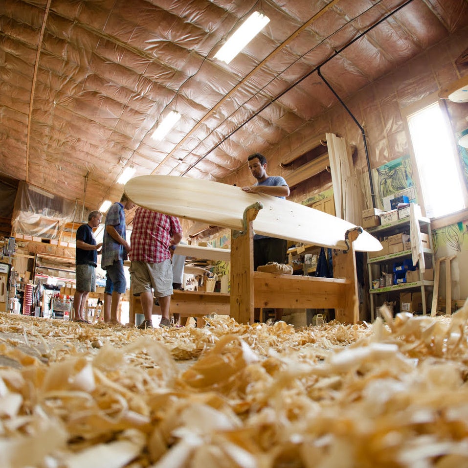 Maine-based Grain Surfboards teaches how to handcraft custom-made, wooden surfboards using sustainable materials and methods.