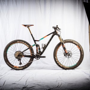 Scott's latest model is a lightweight, plus-sized fat bike.